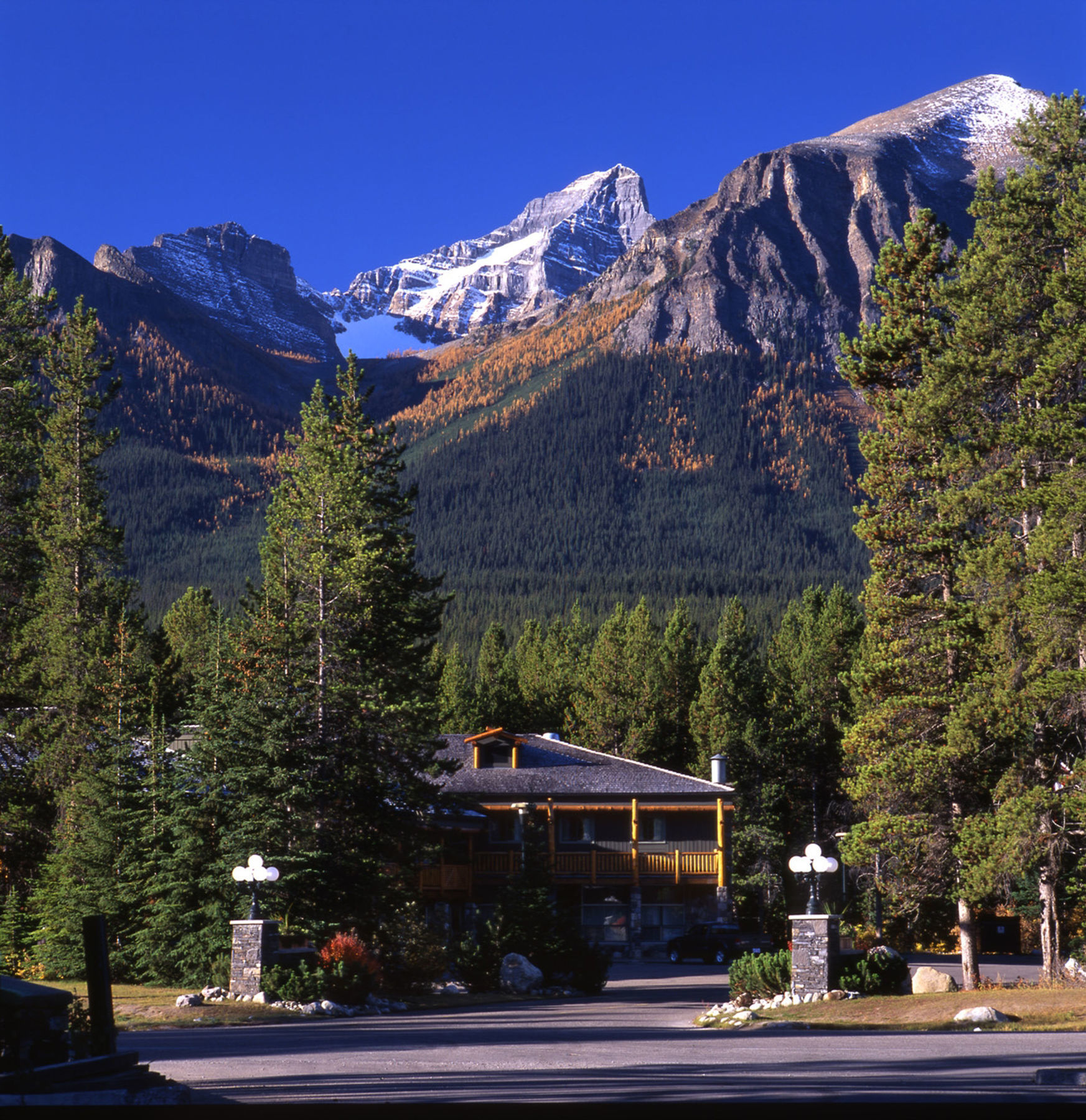 Mountaineer Lodge Lake Louise Luaran gambar