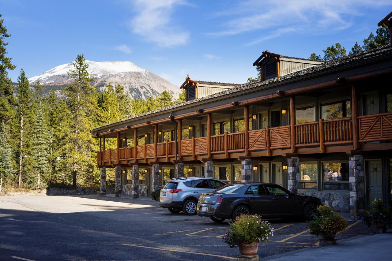 Mountaineer Lodge Lake Louise Luaran gambar