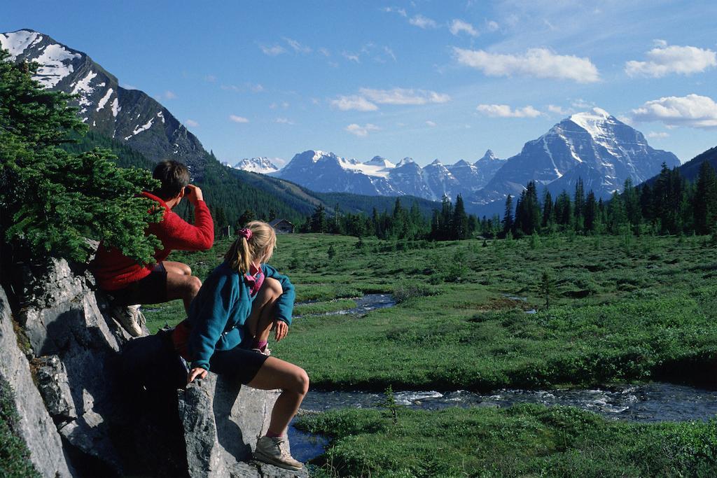 Mountaineer Lodge Lake Louise Luaran gambar