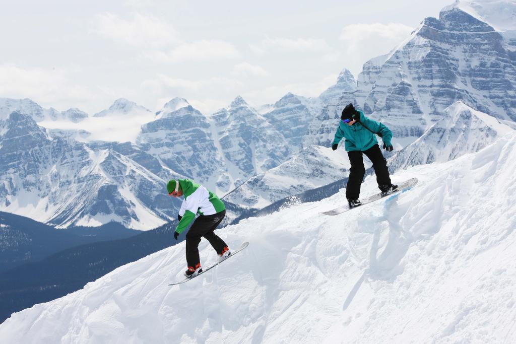 Mountaineer Lodge Lake Louise Luaran gambar
