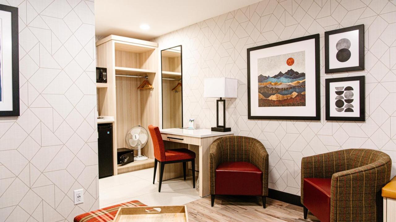 Mountaineer Lodge Lake Louise Luaran gambar