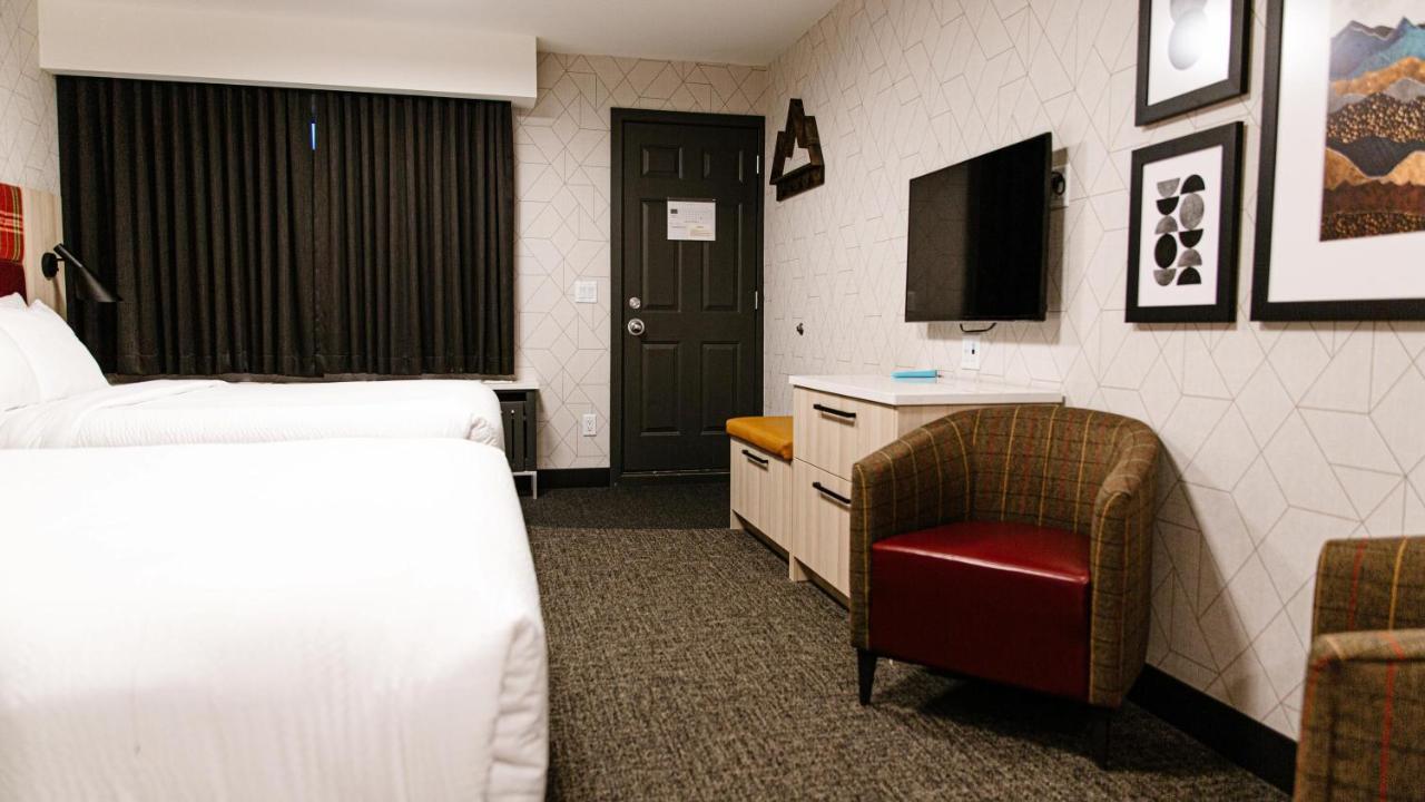 Mountaineer Lodge Lake Louise Luaran gambar