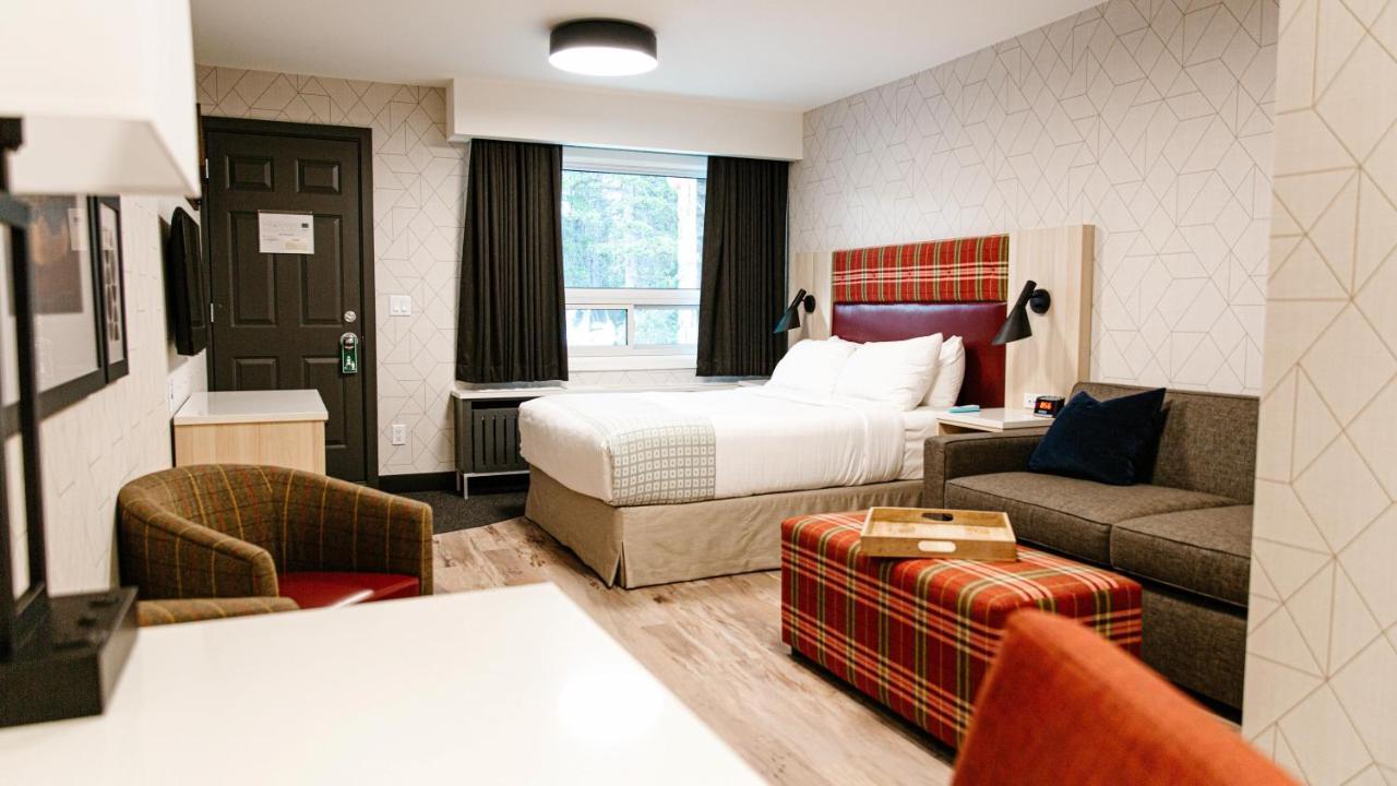Mountaineer Lodge Lake Louise Luaran gambar